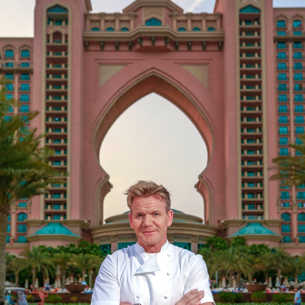 Lo Chef Gordon Ramsay lancia il Bread Street Kitchen & Bar a Dubai