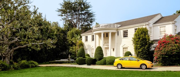 Un tuffo negli anni Novanta: Will Smith apre le porte dell’iconica villa, per un soggiorno da principi prenotabile solo su Airbnb