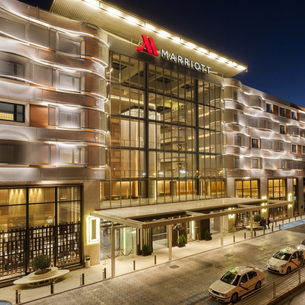 MARRIOTT HOTELS APRE A MADRID IL SUO PIÙ GRANDE ALBERGO IN EUROPA