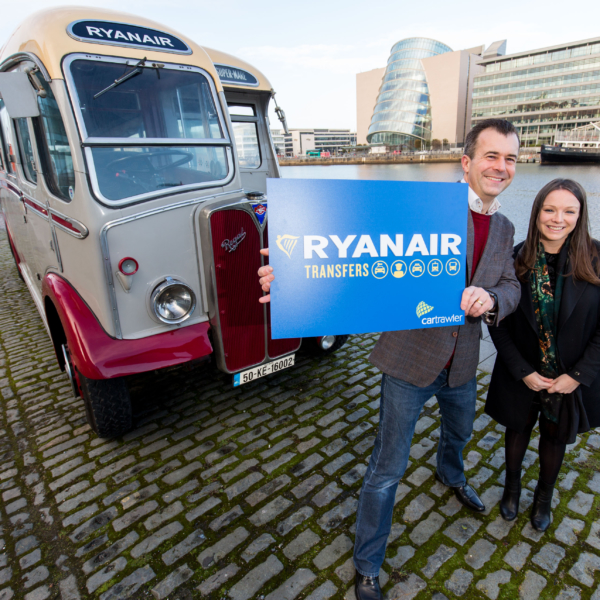 Ryanair attiva il nuovo servizio trasferimenti  con Cartrawler