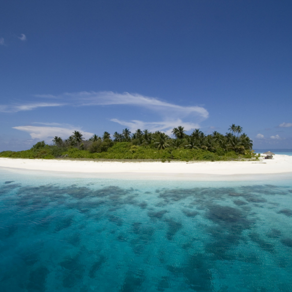 Le Maldive riapriranno al turismo internazionale il 15 luglio 2020