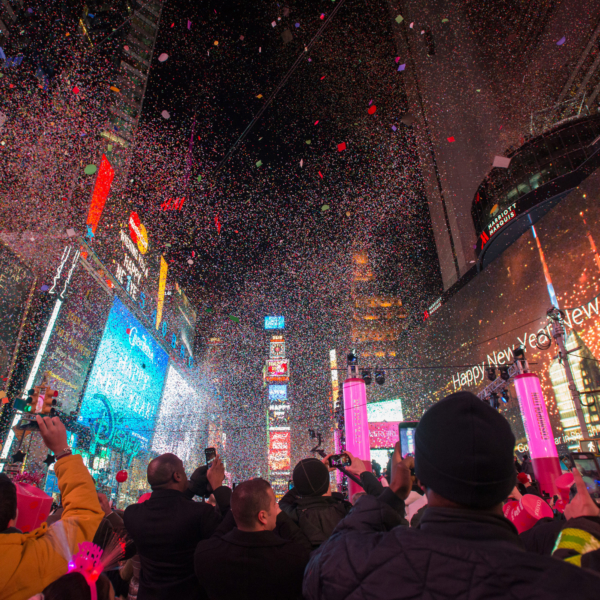 New York City brinda al nuovo anno con numerosi eventi nei cinque distretti della città