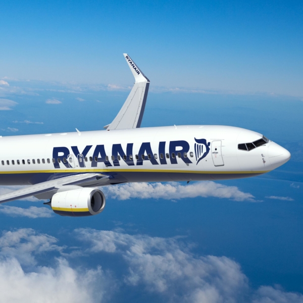 Ryanair amplia il servizio di voli in coincidenza da Milano e Roma con 27 nuove rotte
