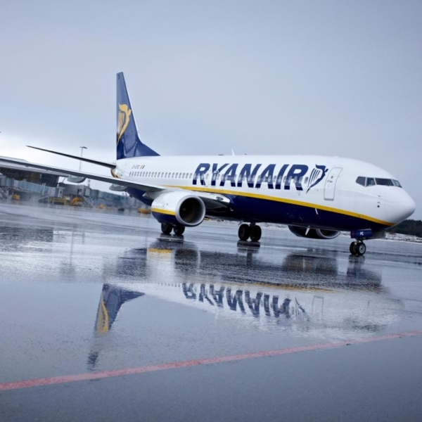 Ryanair conferma che opererà le rotte da Cagliari a Milano Linate e Roma Fiumicino in caso di apertura del mercato